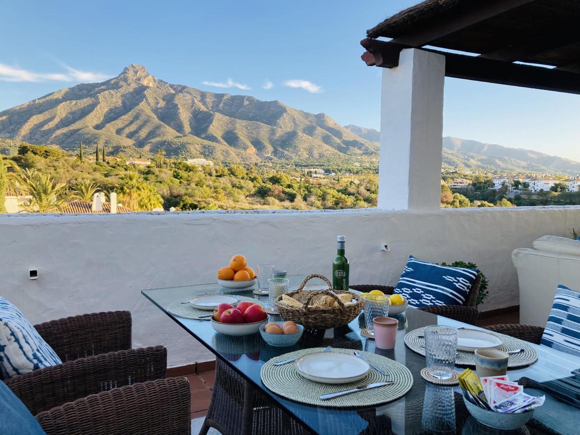 Las Lomas - Pool, Terrace & View Marbella Exteriör bild